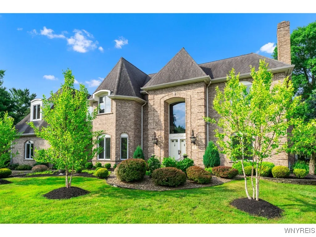 7 The Hamlet, Amherst, New York 14051, Amherst, New York 14051, 5 Bedrooms Bedrooms, 16 Rooms Rooms,4 BathroomsBathrooms,Residential,Closed,7 The Hamlet, Amherst, New York 14051,0,B1620302