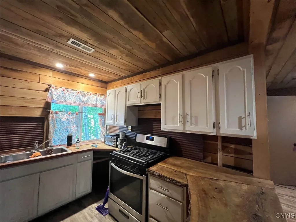 3221 County Route 49, Norfolk, New York 13667, Norfolk, New York 13667, 2 Bedrooms Bedrooms, 5 Rooms Rooms,1 BathroomBathrooms,Residential,For Sale,3221 County Route 49, Norfolk, New York 13667,S1620201