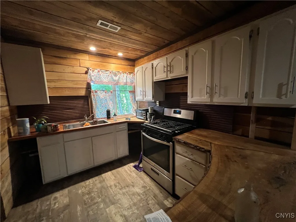 3221 County Route 49, Norfolk, New York 13667, Norfolk, New York 13667, 2 Bedrooms Bedrooms, 5 Rooms Rooms,1 BathroomBathrooms,Residential,For Sale,3221 County Route 49, Norfolk, New York 13667,S1620201