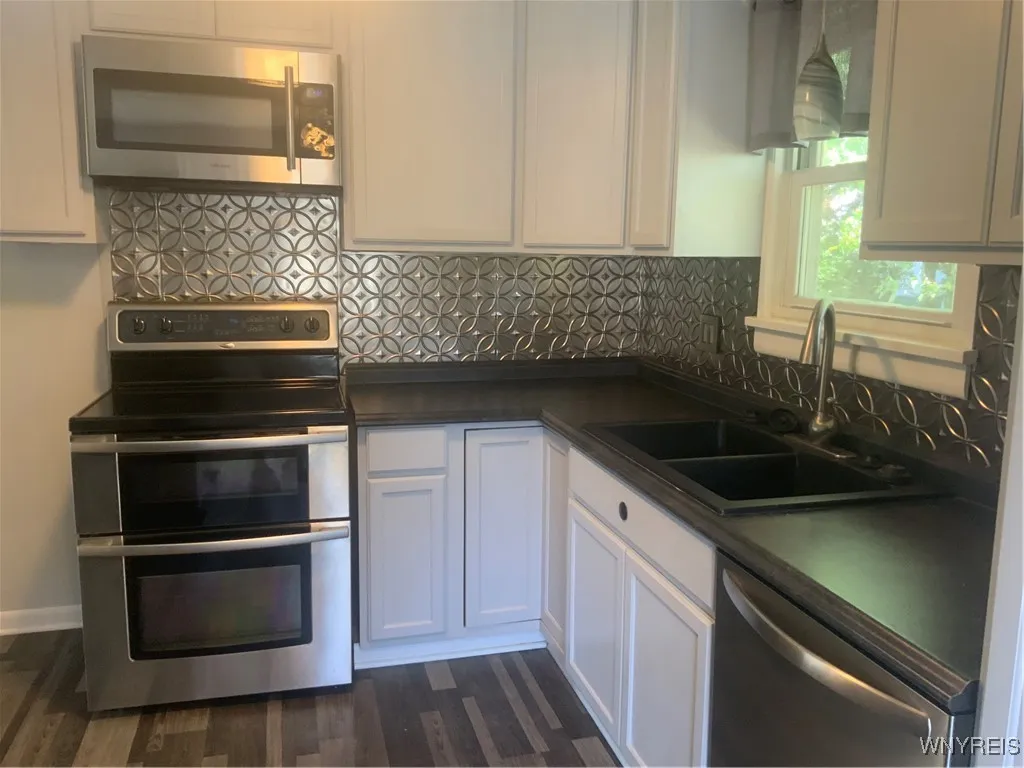 81 Dorbeth, Rochester, New York 14621, Rochester, New York 14621, 3 Bedrooms Bedrooms, 6 Rooms Rooms,1 BathroomBathrooms,Residential,For Sale,81 Dorbeth, Rochester, New York 14621,B1620282