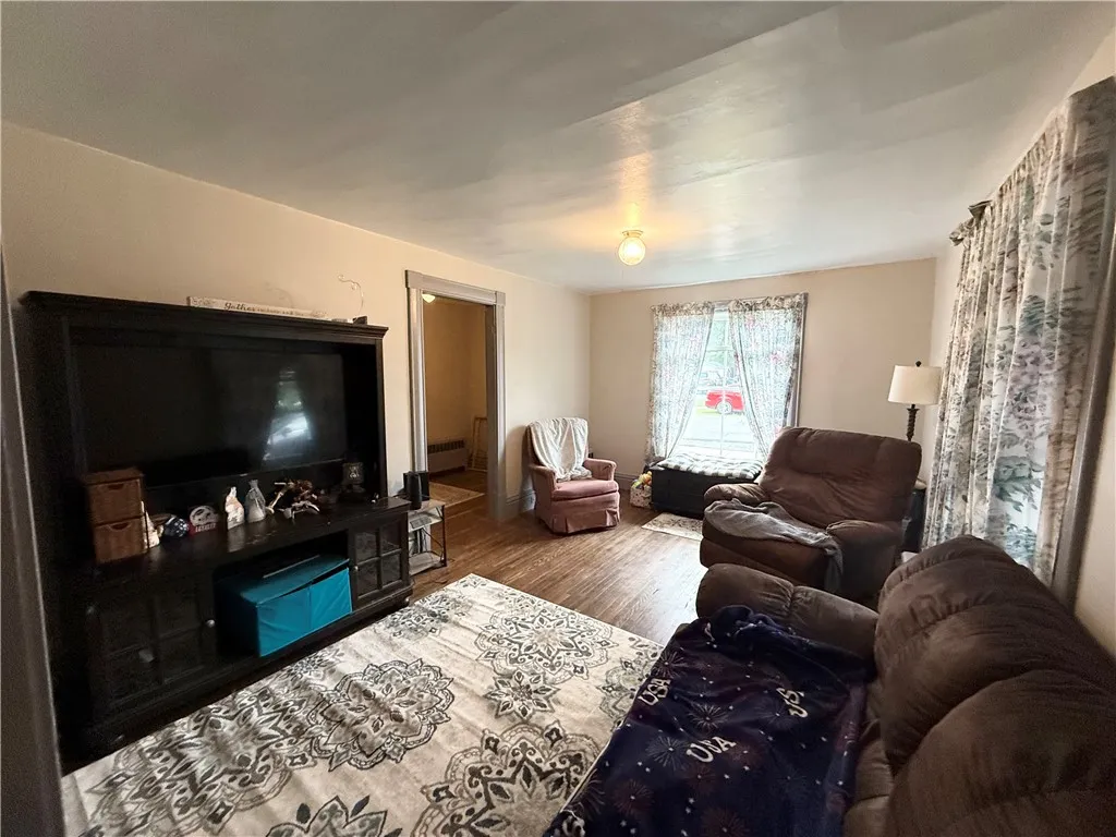 8 Church Street, Waterloo, New York 13165, Waterloo, New York 13165, 3 Bedrooms Bedrooms, 7 Rooms Rooms,1 BathroomBathrooms,Residential,Closed,8 Church Street, Waterloo, New York 13165,0,R1619282