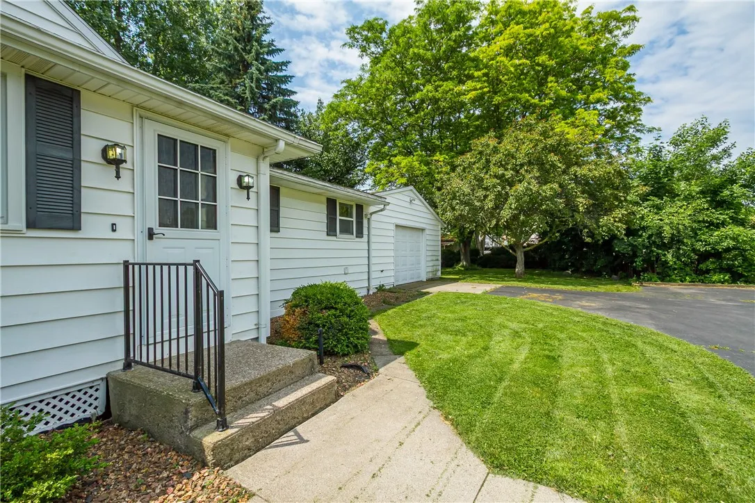 19 Rahway Road, Gates, New York 14606, Gates, New York 14606, 3 Bedrooms Bedrooms, 7 Rooms Rooms,2 BathroomsBathrooms,Residential,Closed,19 Rahway Road, Gates, New York 14606,0,R1620496