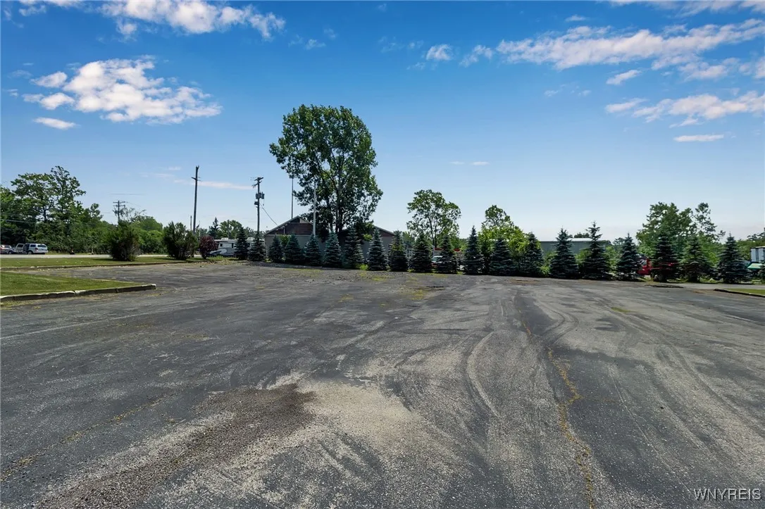 7120 Seneca Street, Elma, New York 14059, Elma, New York 14059, ,Commercial Lease,For Rent,7120 Seneca Street, Elma, New York 14059,0,B1620481