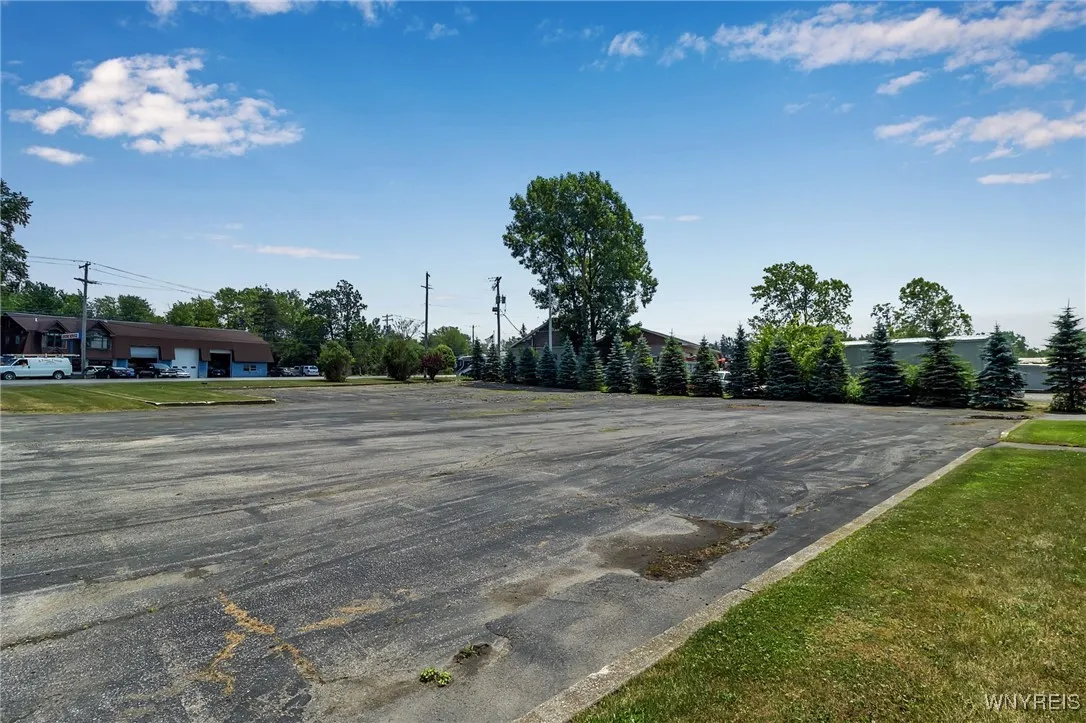 7120 Seneca Street, Elma, New York 14059, Elma, New York 14059, ,Commercial Lease,For Rent,7120 Seneca Street, Elma, New York 14059,0,B1620481