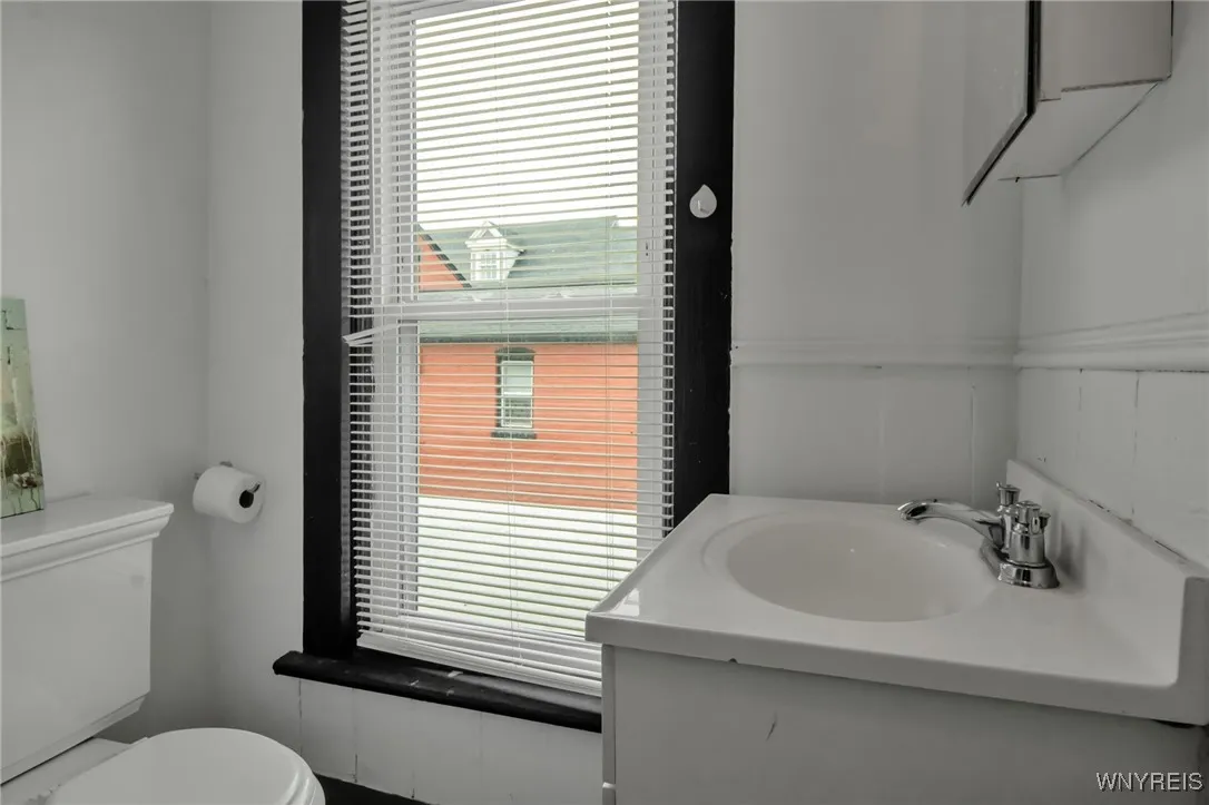 452 Franklin Street, Buffalo, New York 14202, Buffalo, New York 14202, 1 Bedroom Bedrooms, ,3 BathroomsBathrooms,Residential,For Sale,452 Franklin Street, Buffalo, New York 14202,0,B1620070