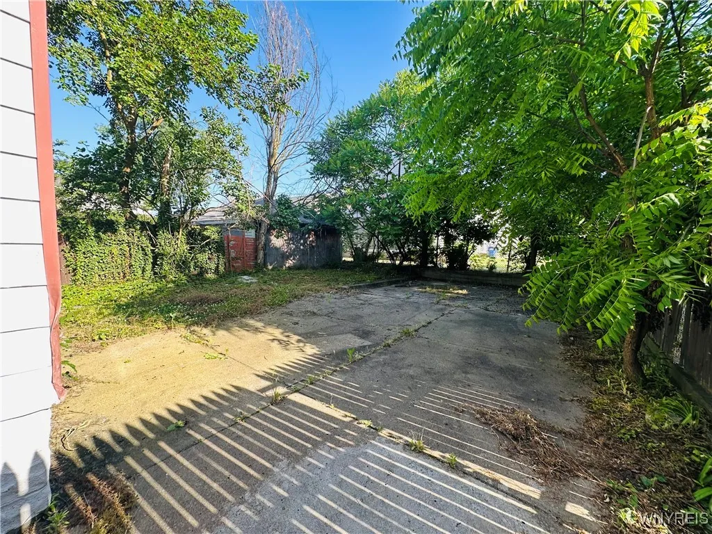 67 Holmes Street, Buffalo, New York 14207, Buffalo, New York 14207, 6 Bedrooms Bedrooms, ,2 BathroomsBathrooms,Residential,For Sale,67 Holmes Street, Buffalo, New York 14207,B1620553