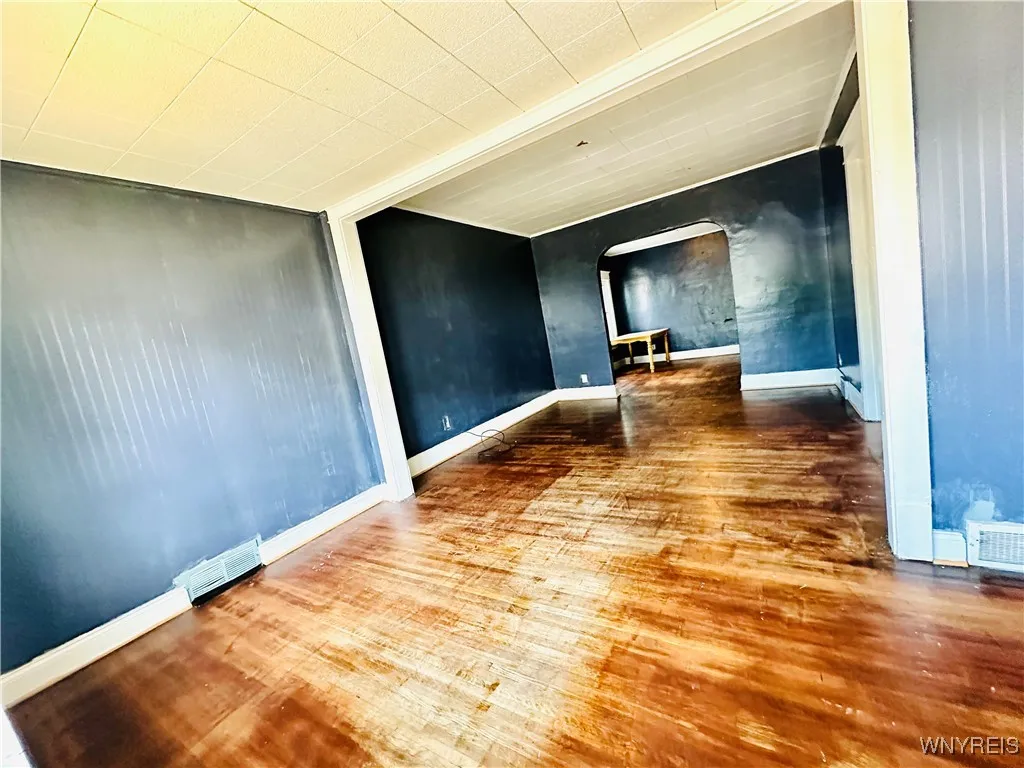67 Holmes Street, Buffalo, New York 14207, Buffalo, New York 14207, 6 Bedrooms Bedrooms, ,2 BathroomsBathrooms,Residential,For Sale,67 Holmes Street, Buffalo, New York 14207,B1620553