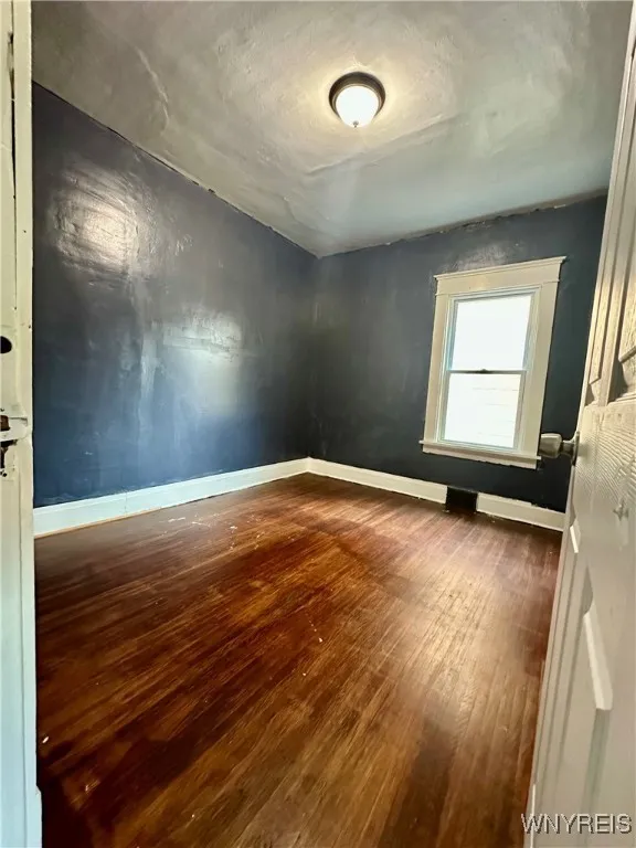 67 Holmes Street, Buffalo, New York 14207, Buffalo, New York 14207, 6 Bedrooms Bedrooms, ,2 BathroomsBathrooms,Residential,For Sale,67 Holmes Street, Buffalo, New York 14207,B1620553