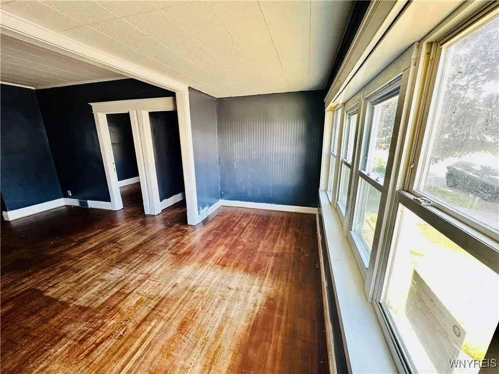 67 Holmes Street, Buffalo, New York 14207, Buffalo, New York 14207, 6 Bedrooms Bedrooms, ,2 BathroomsBathrooms,Residential,For Sale,67 Holmes Street, Buffalo, New York 14207,B1620553