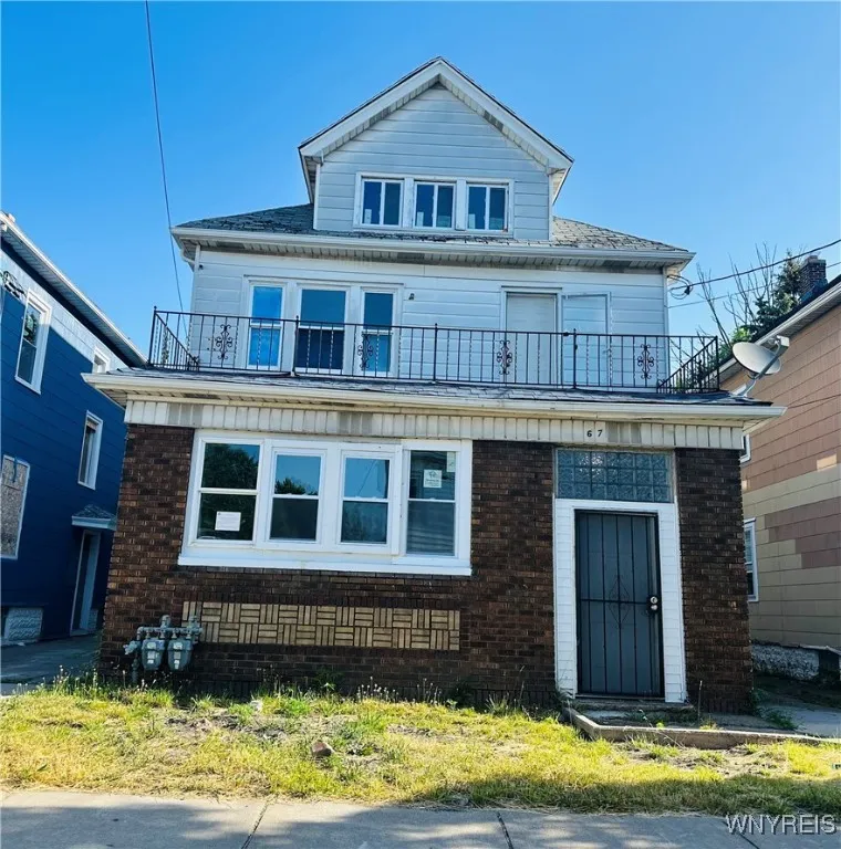 67 Holmes Street, Buffalo, New York 14207, Buffalo, New York 14207, 6 Bedrooms Bedrooms, ,2 BathroomsBathrooms,Residential,For Sale,67 Holmes Street, Buffalo, New York 14207,B1620553