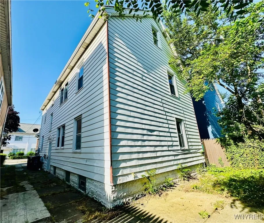 67 Holmes Street, Buffalo, New York 14207, Buffalo, New York 14207, 6 Bedrooms Bedrooms, ,2 BathroomsBathrooms,Residential,For Sale,67 Holmes Street, Buffalo, New York 14207,B1620553