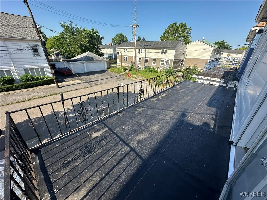 67 Holmes Street, Buffalo, New York 14207, Buffalo, New York 14207, 6 Bedrooms Bedrooms, ,2 BathroomsBathrooms,Residential,For Sale,67 Holmes Street, Buffalo, New York 14207,B1620553