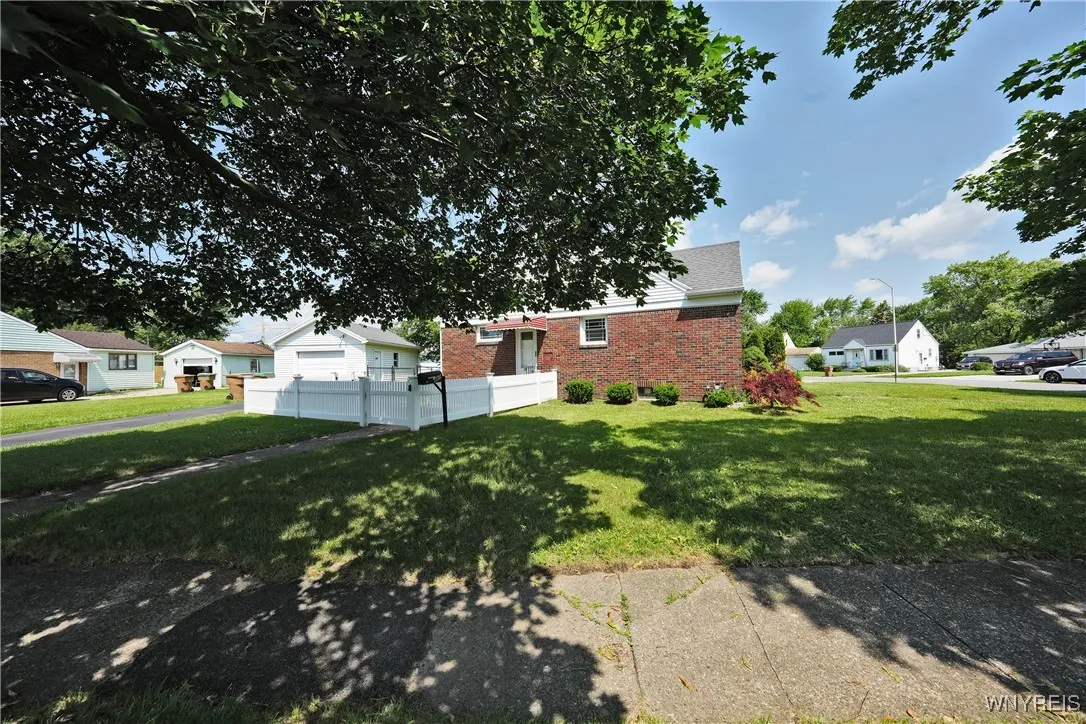 860 George Urban Boulevard, Cheektowaga, New York, Cheektowaga, New York 14225, 3 Bedrooms Bedrooms, 8 Rooms Rooms,2 BathroomsBathrooms,Residential,For Sale,860 George Urban Boulevard, Cheektowaga, New York ,B1619987