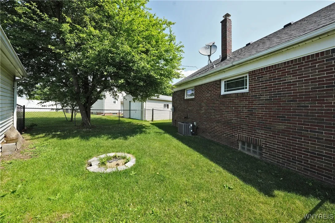 860 George Urban Boulevard, Cheektowaga, New York, Cheektowaga, New York 14225, 3 Bedrooms Bedrooms, 8 Rooms Rooms,2 BathroomsBathrooms,Residential,For Sale,860 George Urban Boulevard, Cheektowaga, New York ,B1619987