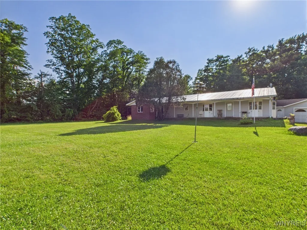 9279 Lake Avenue, Portland, New York 14716, Portland, New York 14716, 7 Rooms Rooms,Commercial Sale,For Sale,9279 Lake Avenue, Portland, New York 14716,B1620492