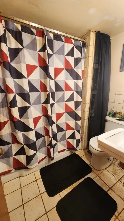 Apt 2- bathroom