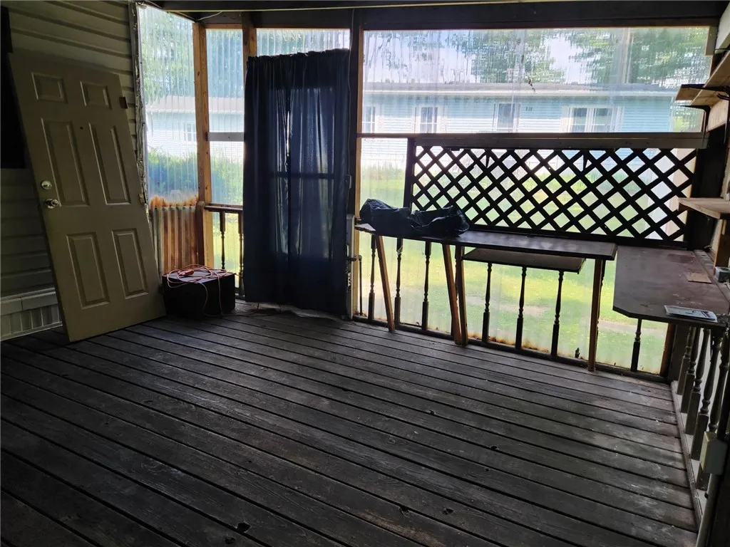 Enclosed porch