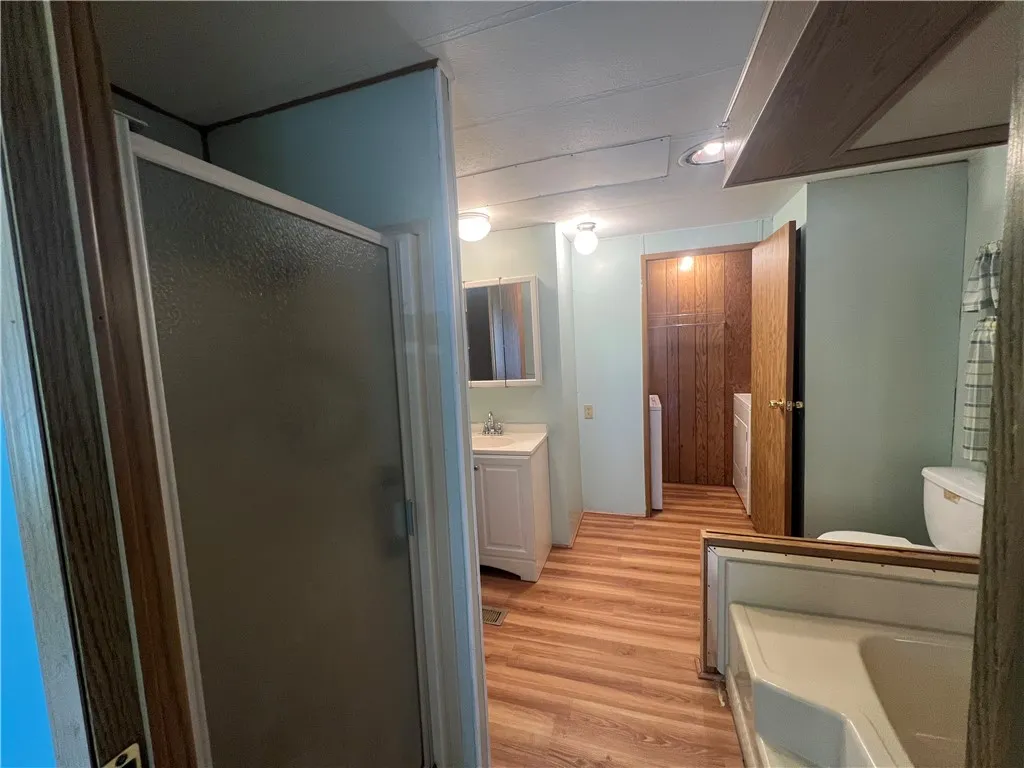 Full bathroom  and laundry room