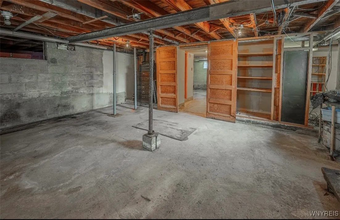 264 Lyndale Avenue, Tonawanda, New York 14223, Tonawanda, New York 14223, 4 Bedrooms Bedrooms, 9 Rooms Rooms,2 BathroomsBathrooms,Residential,For Sale,264 Lyndale Avenue, Tonawanda, New York 14223,B1619954