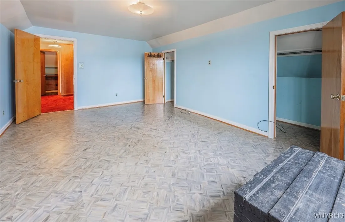 264 Lyndale Avenue, Tonawanda, New York 14223, Tonawanda, New York 14223, 4 Bedrooms Bedrooms, 9 Rooms Rooms,2 BathroomsBathrooms,Residential,For Sale,264 Lyndale Avenue, Tonawanda, New York 14223,B1619954