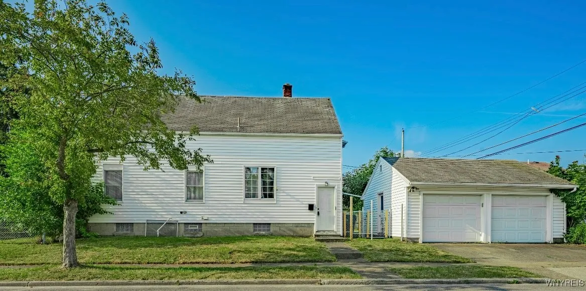 264 Lyndale Avenue, Tonawanda, New York 14223, Tonawanda, New York 14223, 4 Bedrooms Bedrooms, 9 Rooms Rooms,2 BathroomsBathrooms,Residential,For Sale,264 Lyndale Avenue, Tonawanda, New York 14223,B1619954
