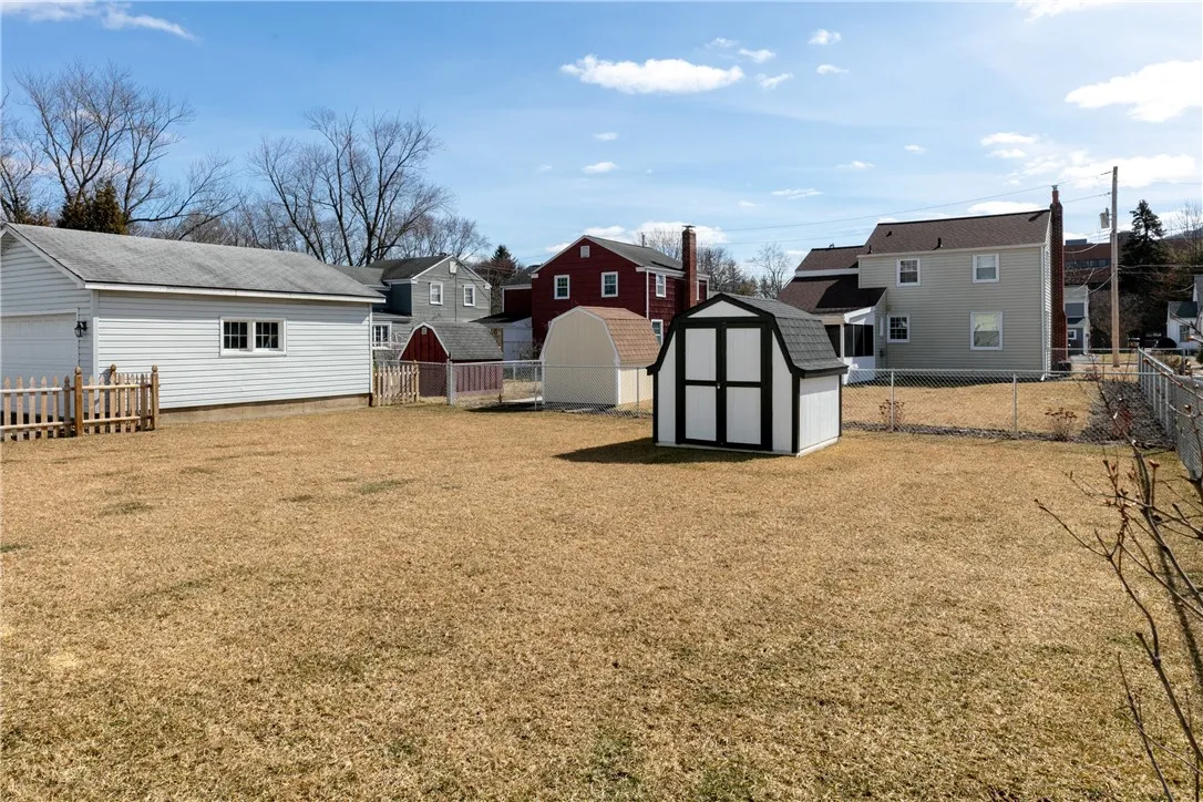 182 North Place, Corning City, New York 14830, Corning City, New York 14830, 4 Bedrooms Bedrooms, 7 Rooms Rooms,2 BathroomsBathrooms,Residential Lease,For Rent,182 North Place, Corning City, New York 14830,R1619851