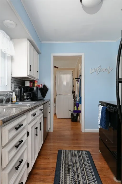 182 North Place, Corning City, New York 14830, Corning City, New York 14830, 4 Bedrooms Bedrooms, 7 Rooms Rooms,2 BathroomsBathrooms,Residential Lease,For Rent,182 North Place, Corning City, New York 14830,R1619851