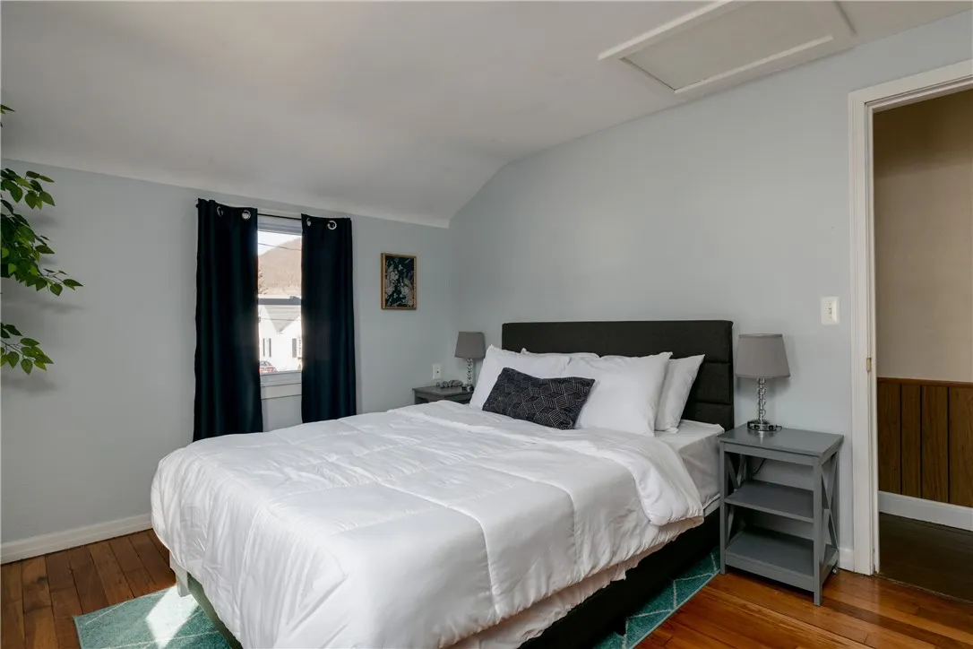 182 North Place, Corning City, New York 14830, Corning City, New York 14830, 4 Bedrooms Bedrooms, 7 Rooms Rooms,2 BathroomsBathrooms,Residential Lease,For Rent,182 North Place, Corning City, New York 14830,R1619851