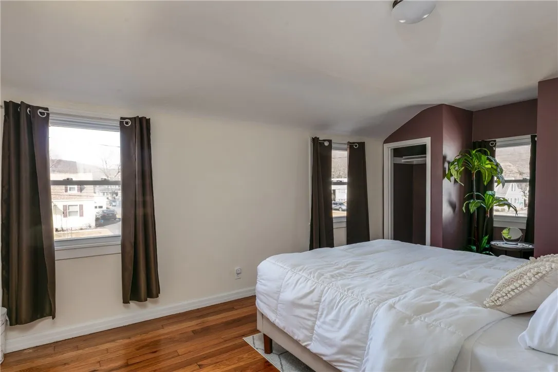 182 North Place, Corning City, New York 14830, Corning City, New York 14830, 4 Bedrooms Bedrooms, 7 Rooms Rooms,2 BathroomsBathrooms,Residential Lease,For Rent,182 North Place, Corning City, New York 14830,R1619851