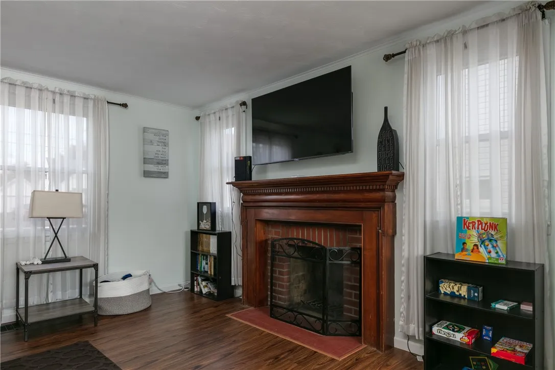 182 North Place, Corning City, New York 14830, Corning City, New York 14830, 4 Bedrooms Bedrooms, 7 Rooms Rooms,2 BathroomsBathrooms,Residential Lease,For Rent,182 North Place, Corning City, New York 14830,R1619851