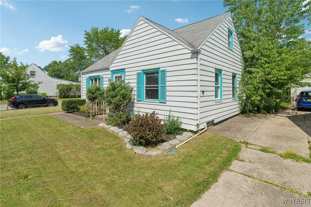 167 Somerville Avenue, Tonawanda, New York 14150, Tonawanda, New York 14150, 3 Bedrooms Bedrooms, 6 Rooms Rooms,1 BathroomBathrooms,Residential,For Sale,167 Somerville Avenue, Tonawanda, New York 14150,B1618261