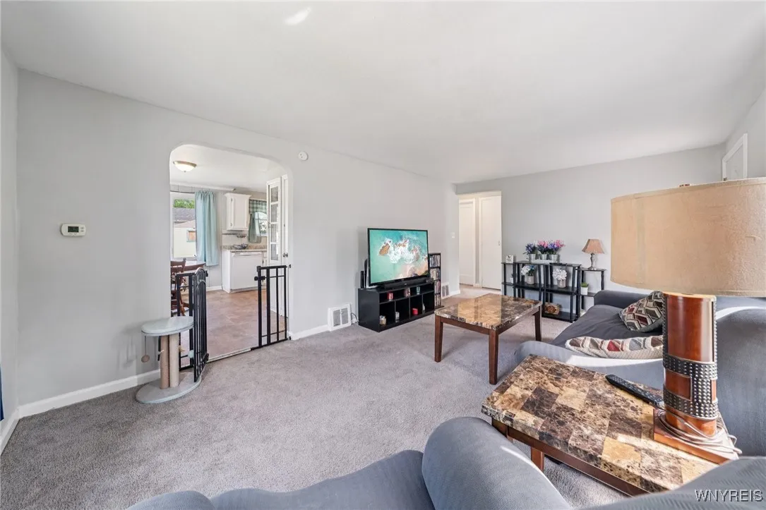 167 Somerville Avenue, Tonawanda, New York 14150, Tonawanda, New York 14150, 3 Bedrooms Bedrooms, 6 Rooms Rooms,1 BathroomBathrooms,Residential,For Sale,167 Somerville Avenue, Tonawanda, New York 14150,B1618261