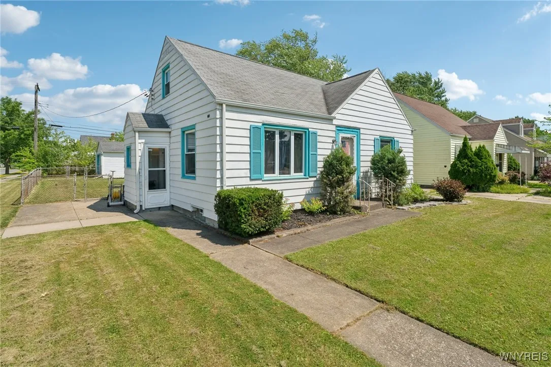 167 Somerville Avenue, Tonawanda, New York 14150, Tonawanda, New York 14150, 3 Bedrooms Bedrooms, 6 Rooms Rooms,1 BathroomBathrooms,Residential,For Sale,167 Somerville Avenue, Tonawanda, New York 14150,B1618261