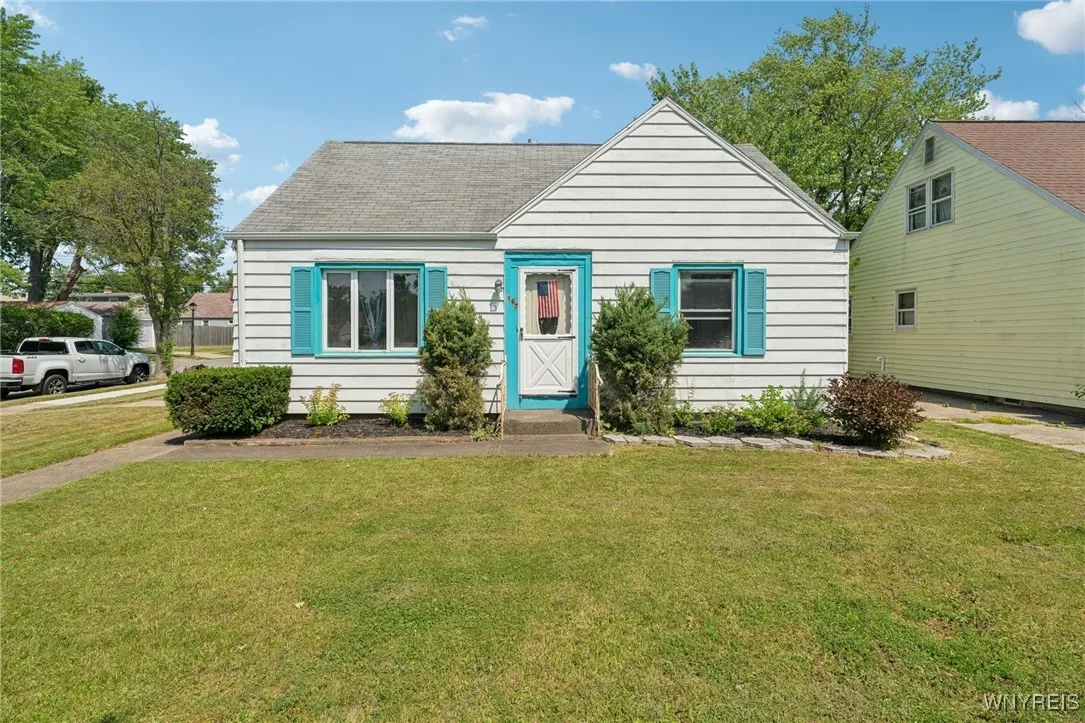 167 Somerville Avenue, Tonawanda, New York 14150, Tonawanda, New York 14150, 3 Bedrooms Bedrooms, 6 Rooms Rooms,1 BathroomBathrooms,Residential,For Sale,167 Somerville Avenue, Tonawanda, New York 14150,B1618261