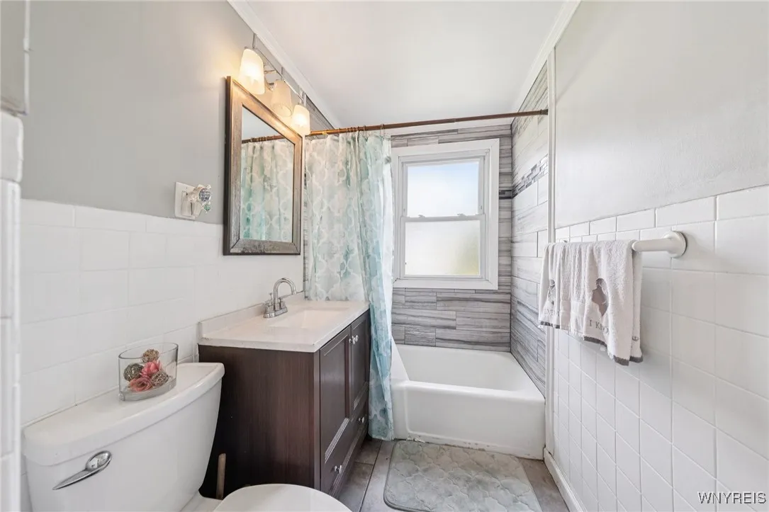 167 Somerville Avenue, Tonawanda, New York 14150, Tonawanda, New York 14150, 3 Bedrooms Bedrooms, 6 Rooms Rooms,1 BathroomBathrooms,Residential,For Sale,167 Somerville Avenue, Tonawanda, New York 14150,B1618261