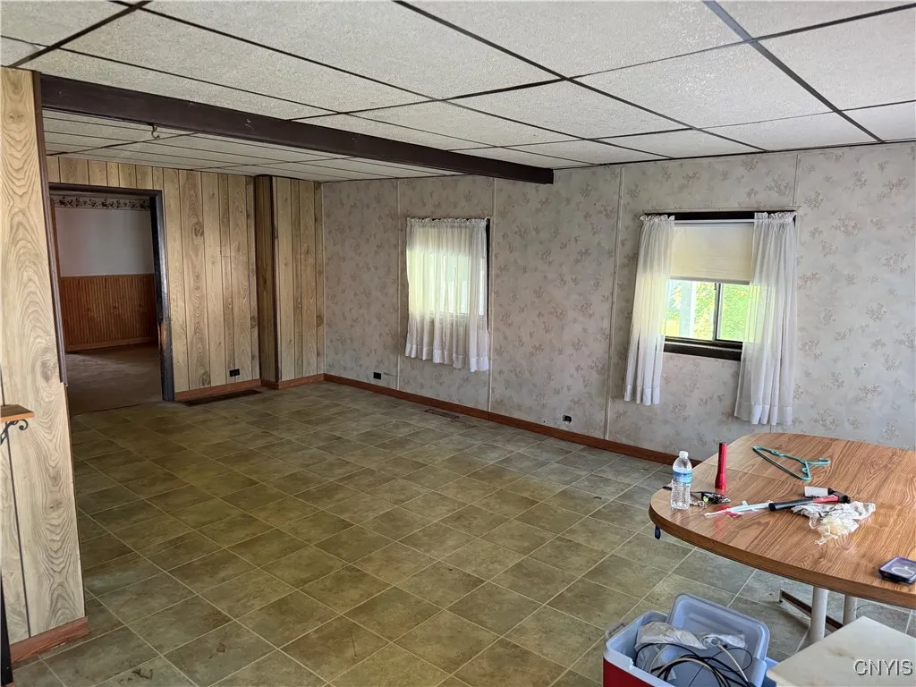 211 W Park Street, Lenox, New York 13032, Lenox, New York 13032, 4 Bedrooms Bedrooms, 11 Rooms Rooms,2 BathroomsBathrooms,Residential,For Sale,211 W Park Street, Lenox, New York 13032,S1620448