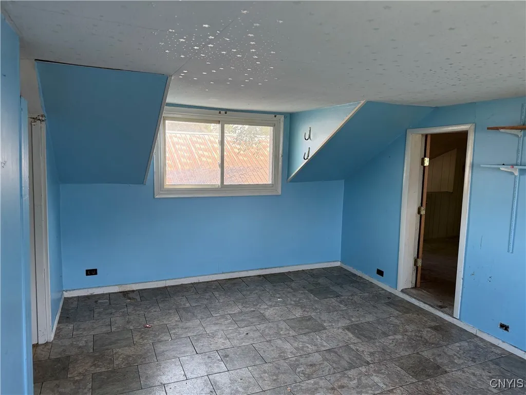 211 W Park Street, Lenox, New York 13032, Lenox, New York 13032, 4 Bedrooms Bedrooms, 11 Rooms Rooms,2 BathroomsBathrooms,Residential,For Sale,211 W Park Street, Lenox, New York 13032,S1620448