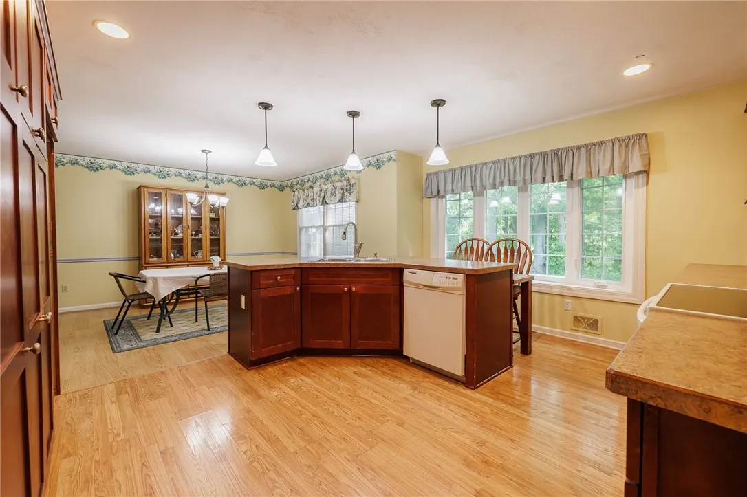 288 Brooksboro Dr Drive, Webster, New York 14580, Webster, New York 14580, 5 Bedrooms Bedrooms, 10 Rooms Rooms,3 BathroomsBathrooms,Residential,For Sale,288 Brooksboro Dr Drive, Webster, New York 14580,R1620661