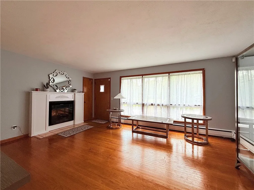 23 Speer Drive, Corning, New York 14830, Corning, New York 14830, 3 Bedrooms Bedrooms, 10 Rooms Rooms,2 BathroomsBathrooms,Residential,For Sale,23 Speer Drive, Corning, New York 14830,R1620453