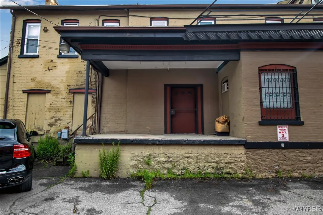 Covered loading dock w storage