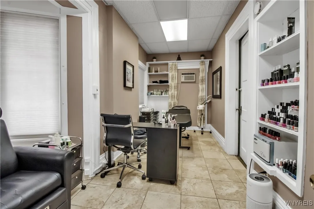 Nail technician space
