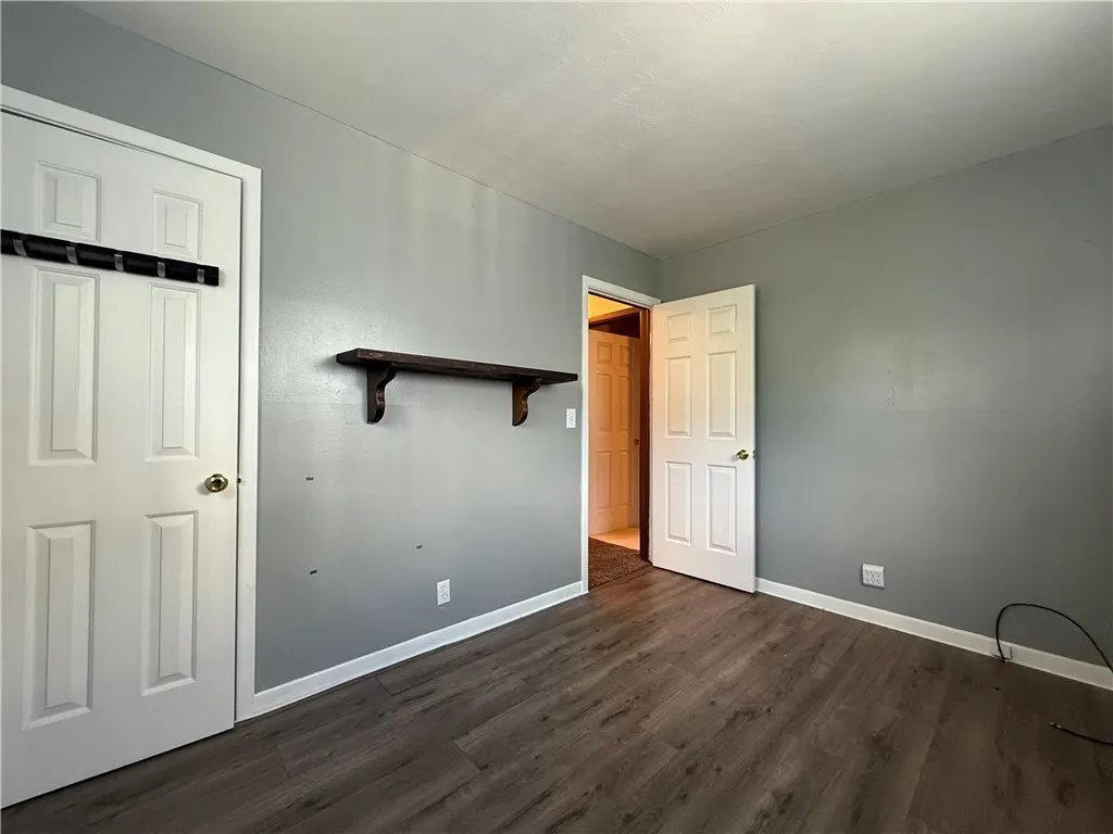 890 Holdridge Street, Southport, New York 14904, Southport, New York 14904, 3 Bedrooms Bedrooms, 8 Rooms Rooms,1 BathroomBathrooms,Residential,For Sale,890 Holdridge Street, Southport, New York 14904,R1620497