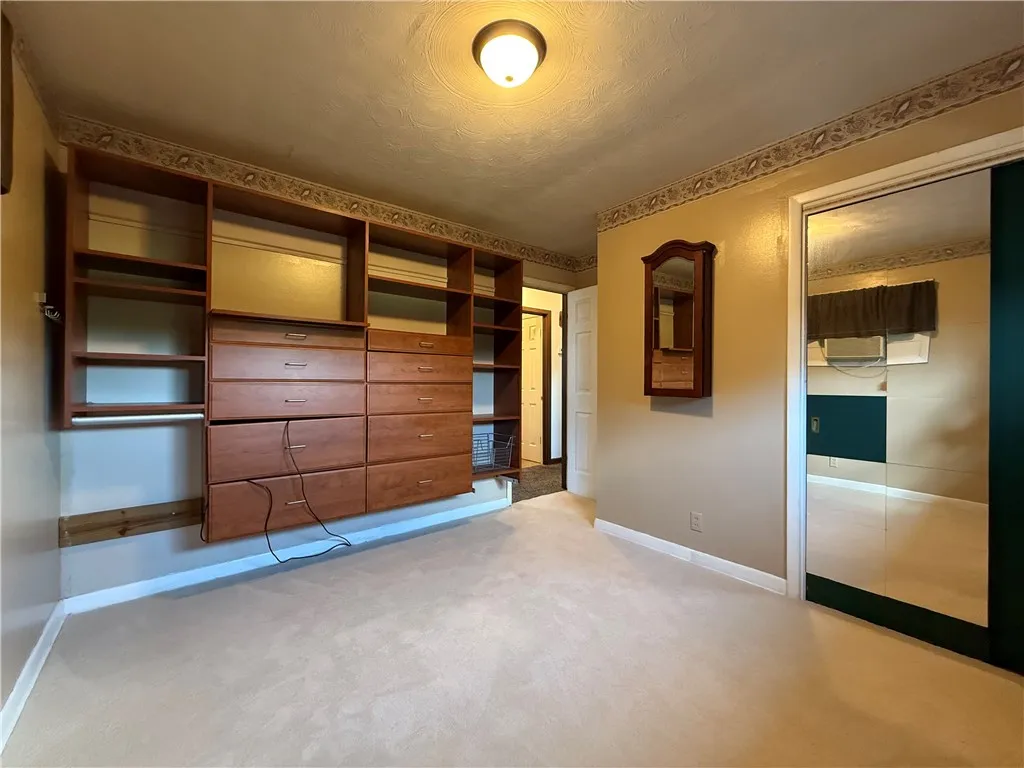890 Holdridge Street, Southport, New York 14904, Southport, New York 14904, 3 Bedrooms Bedrooms, 8 Rooms Rooms,1 BathroomBathrooms,Residential,For Sale,890 Holdridge Street, Southport, New York 14904,R1620497