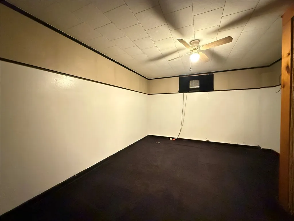 890 Holdridge Street, Southport, New York 14904, Southport, New York 14904, 3 Bedrooms Bedrooms, 8 Rooms Rooms,1 BathroomBathrooms,Residential,For Sale,890 Holdridge Street, Southport, New York 14904,R1620497