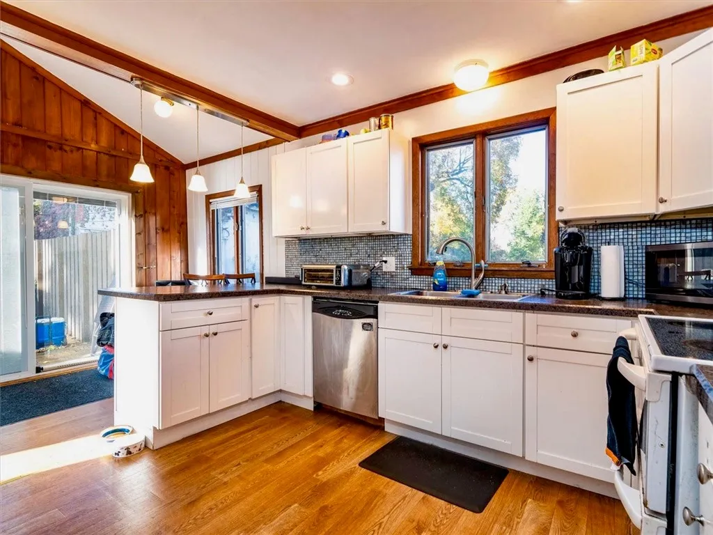 Rear 4 Bedroom Unit Kitchen