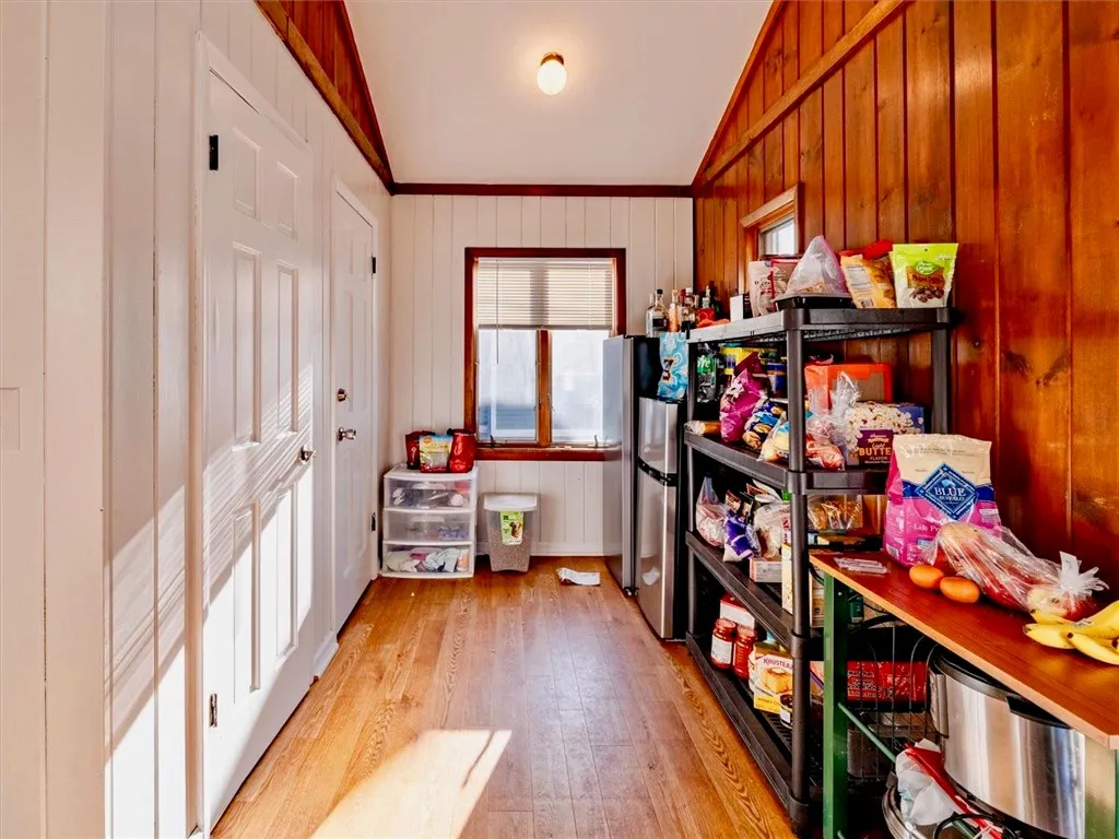 Rear 4 Bedroom Unit Extra space off the Dinette area
