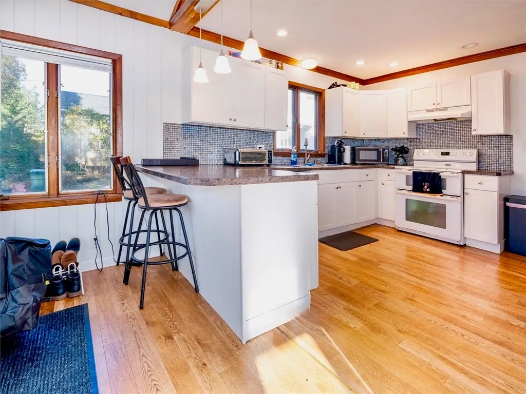 Rear 4 Bedroom Unit Kitchen