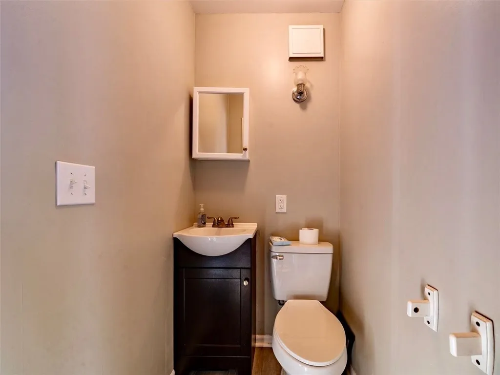 Rear 4 Bedroom Unit Half Bath