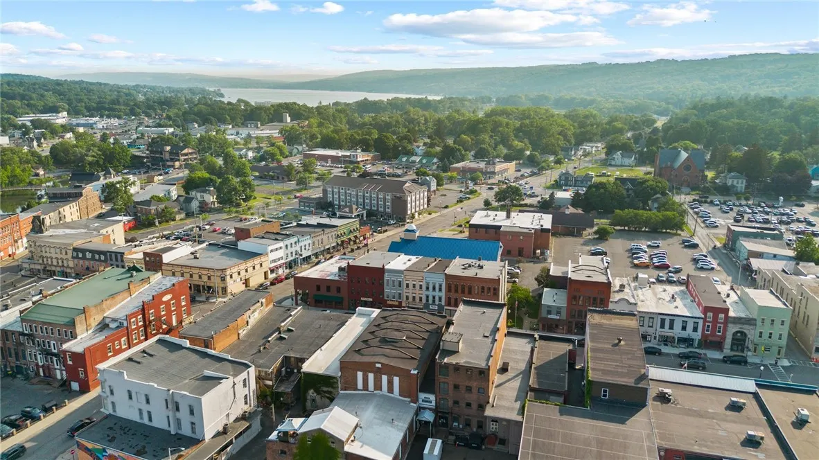 Downtown Penn Yan - Minutes from Keuka Lake!