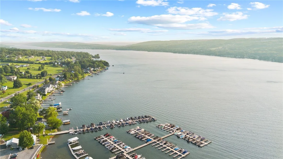 Keuka Lake - Dock your boat at the local marina!
